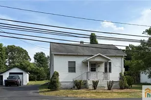 85 Pergola Ave, Monroe Township, NJ 08831 - Photo 1