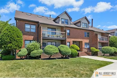 121 Beverly Hills Terrace #B, Woodbridge Township, NJ 07095 - Photo 1