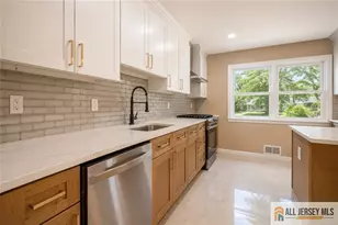 31 Shearn Dr, Middlesex, NJ 08846 - Photo 9