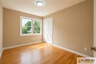 31 Shearn Dr, Middlesex, NJ 08846 - Photo 17
