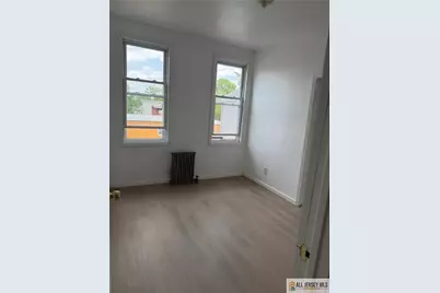 350 Summit Avenue, Perth Amboy, NJ 08861 - Photo 15
