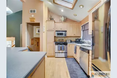 16 Marlow Road, East Brunswick Township, NJ 08816 - Photo 9