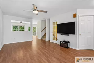 40 Lakeview Dr, Helmetta, NJ 08828 - Photo 5