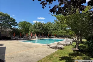 601 Sunshine Ct, Sayreville, NJ 08859 - Photo 13