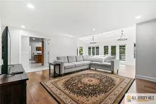 16 Phyllis Pl, Milltown, NJ 08850 - Photo 9