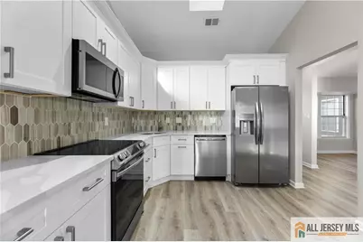 13 Canterbury Drive #13E, Monroe Township, NJ 08831 - Photo 7
