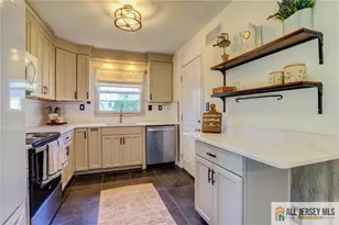 10 Norwood Ave, Monroe Township, NJ 08831 - Photo 15