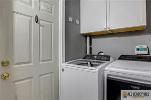 10 Norwood Ave, Monroe Township, NJ 08831 - Photo 17
