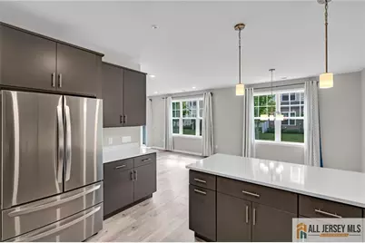707 Greenland Square #707, Highland Park, NJ 08904 - Photo 9