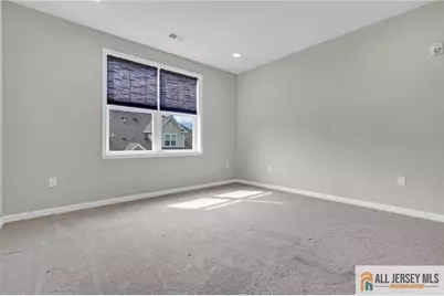 707 Greenland Square #707, Highland Park, NJ 08904 - Photo 15