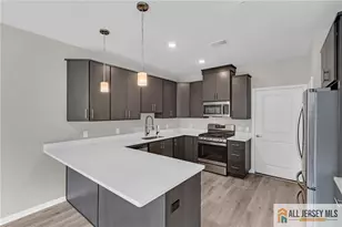 707 Greenland Square, Highland Park, NJ 08904 - Photo 11
