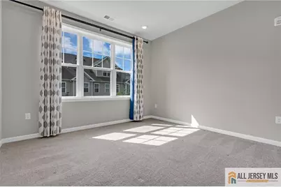 707 Greenland Square #707, Highland Park, NJ 08904 - Photo 17