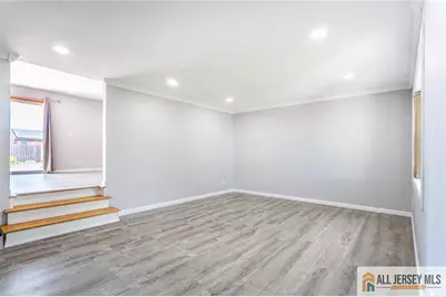 16 W Susan Street, Hazlet Township, NJ 07730 - Photo 7