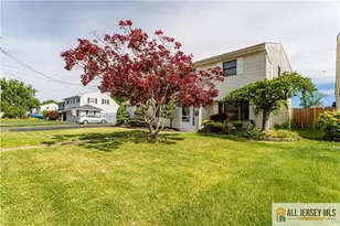 16 W Susan St, Hazlet Township, NJ 07730 - Photo 5