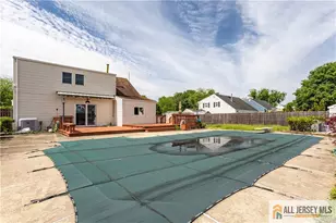16 W Susan St, Hazlet Township, NJ 07730 - Photo 33