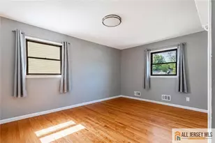 16 W Susan St, Hazlet Township, NJ 07730 - Photo 19