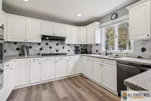 98 King St, Edison, NJ 08820 - Photo 15