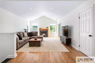 343 Bowler Ct, Piscataway Township, NJ 08854 - Photo 3