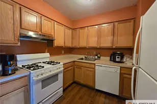 138 Orlando St, Edison, NJ 08817 - Photo 9