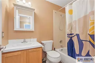 138 Orlando St, Edison, NJ 08817 - Photo 19
