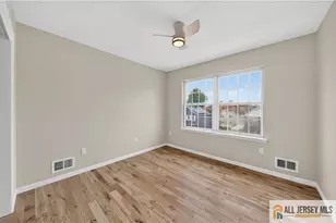 19 Harris St, Carteret, NJ 07008 - Photo 9