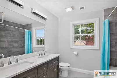 310 Campbell Street, Woodbridge Township, NJ 07095 - Photo 27