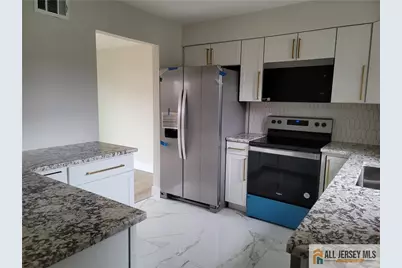 7 Cheltenham Place #707, Sayreville, NJ 08872 - Photo 3
