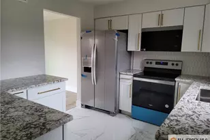7 Cheltenham Pl, Sayreville, NJ 08872 - Photo 3
