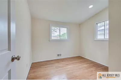 42 Hyde Avenue, Iselin, NJ 08830 - Photo 25