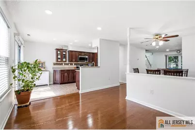 18 Colleen Court, South Brunswick Township, NJ 08824 - Photo 9
