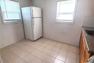 7 Coolidge Ave, Edison, NJ 08837 - Photo 9