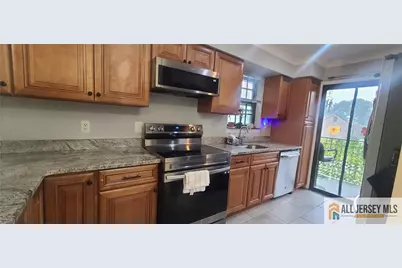 323 Gill Lane #12R, Iselin, NJ 08830 - Photo 5