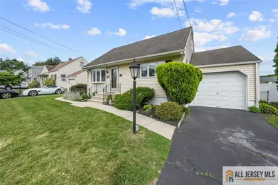16 Tappan Avenue, Trenton, NJ 08690 - Photo 3