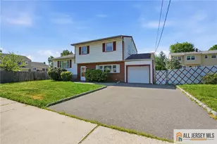 11 Reo Ct, Colonia, NJ 07067 - Photo 3