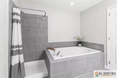 10 Pennsbury Way, East Brunswick Township, NJ 08816 - Photo 27