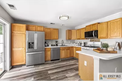 10 Pennsbury Way, East Brunswick Township, NJ 08816 - Photo 17