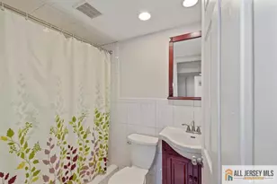 26 Hamilton Ave, Edison, NJ 08820 - Photo 17