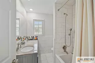 26 Hamilton Ave, Edison, NJ 08820 - Photo 13
