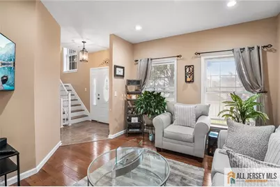 32 E Summit Avenue, Sewaren, NJ 07077 - Photo 5