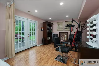 2025 Oak Tree Road, Edison, NJ 08820 - Photo 21