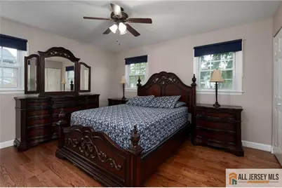 2025 Oak Tree Road, Edison, NJ 08820 - Photo 15