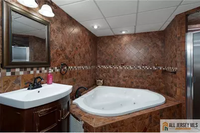 2025 Oak Tree Road, Edison, NJ 08820 - Photo 23