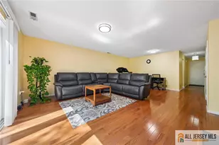 90 Tennyson Dr, Plainsboro Township, NJ 08536 - Photo 5