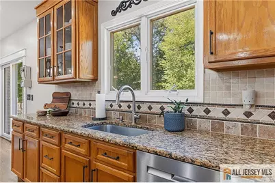 16 Kings Court, Monroe Township, NJ 08831 - Photo 13