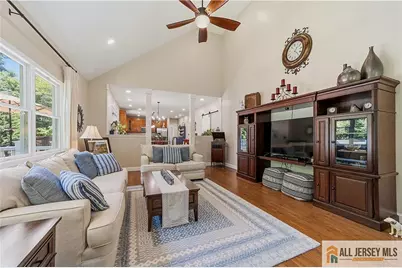 16 Kings Court, Monroe Township, NJ 08831 - Photo 17