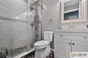 343 Lancaster Ct, Piscataway Township, NJ 08854 - Photo 9