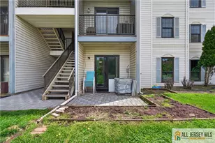 343 Lancaster Ct, Piscataway Township, NJ 08854 - Photo 3