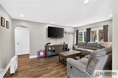 93 Gaywood Avenue, Colonia, NJ 07067 - Photo 9