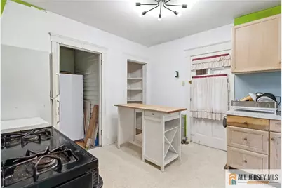 131 Jones Avenue, New Brunswick, NJ 08901 - Photo 9