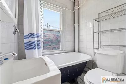 131 Jones Avenue, New Brunswick, NJ 08901 - Photo 15